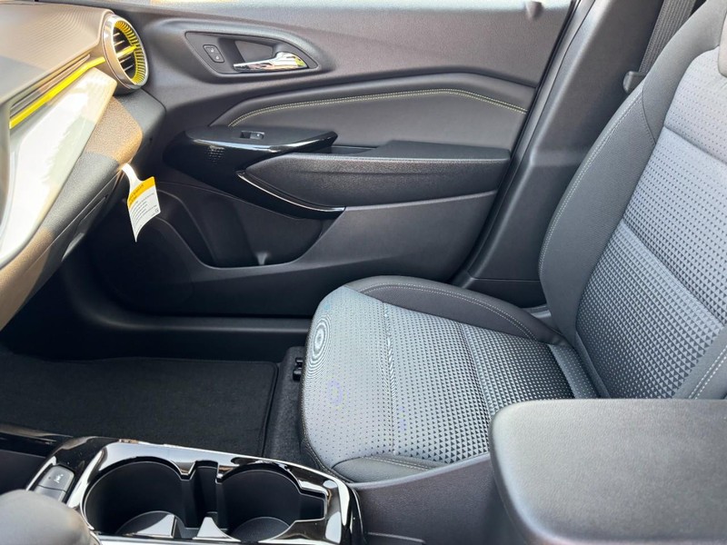 Chevrolet Trax Vehicle Image 08