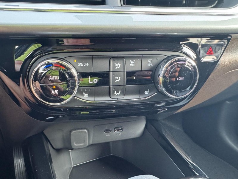 Chevrolet Trax Vehicle Image 13