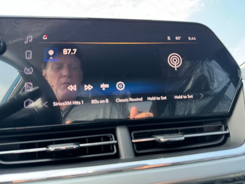 Chevrolet Trax Vehicle Image 12
