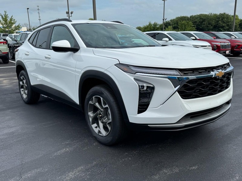 Chevrolet Trax Vehicle Image 02