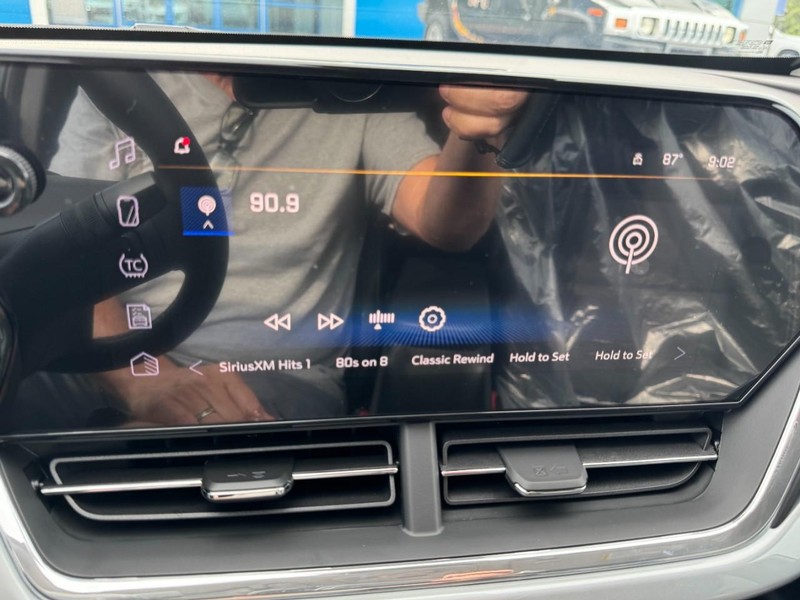 Chevrolet Trax Vehicle Image 12
