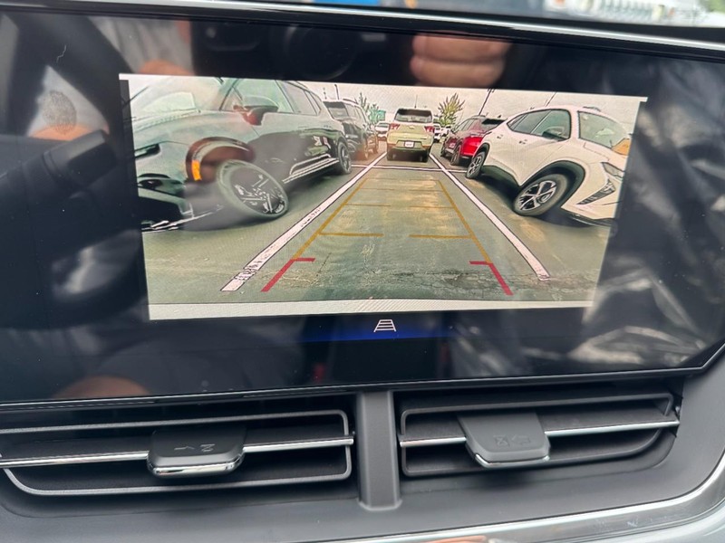 Chevrolet Trax Vehicle Image 13