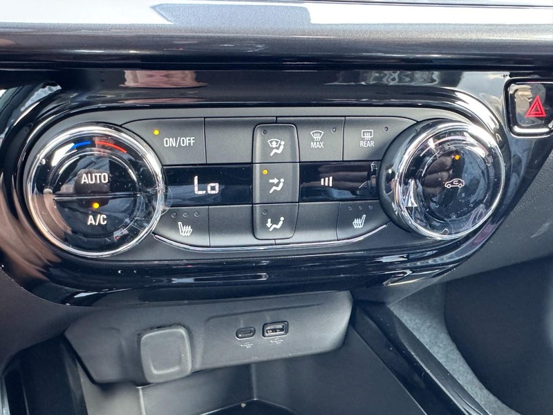 Chevrolet Trax Vehicle Image 11