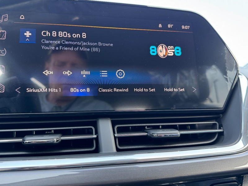 Chevrolet Trax Vehicle Image 12
