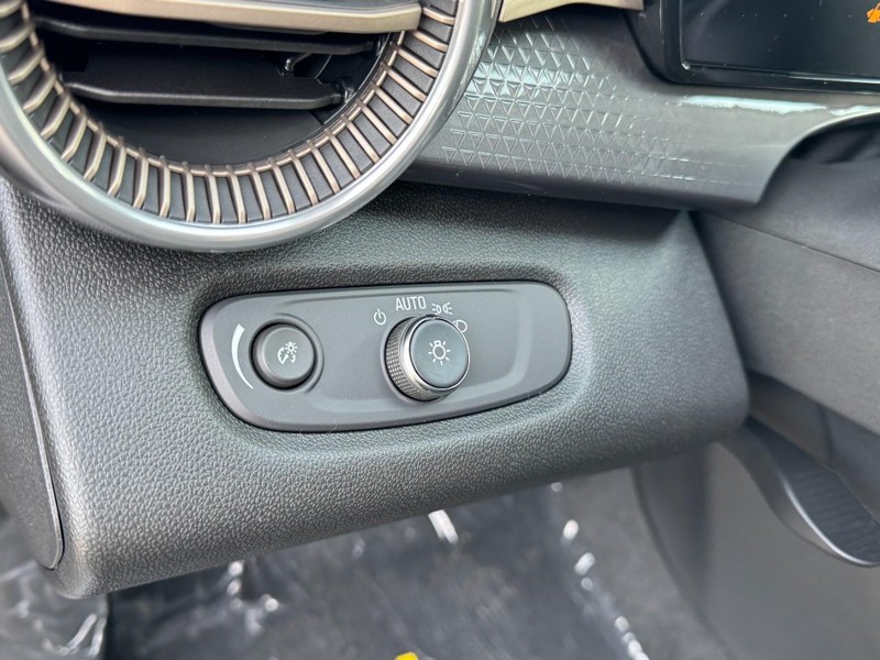 Chevrolet Trax Vehicle Image 09