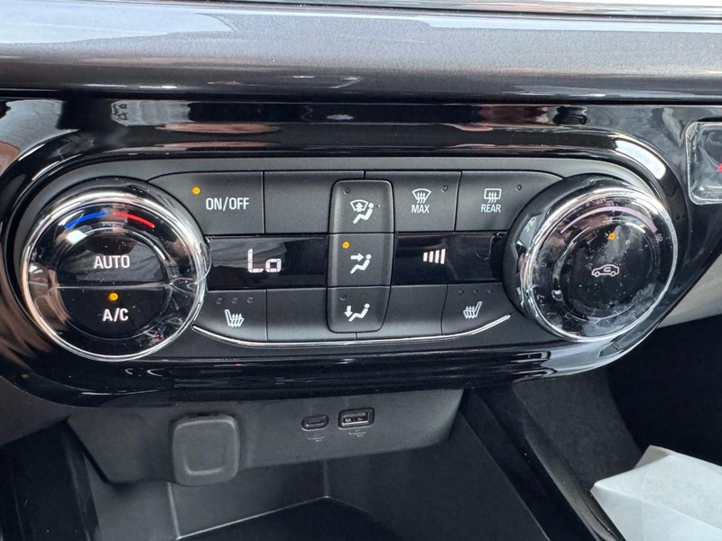 Chevrolet Trax Vehicle Image 12