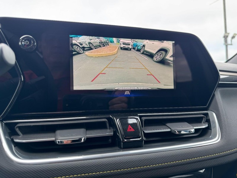 Chevrolet TrailBlazer Vehicle Image 15