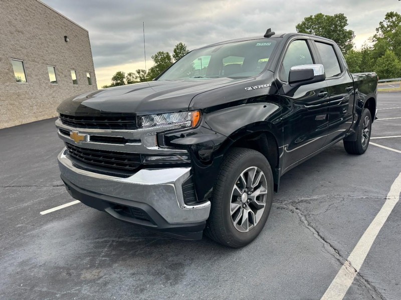 Chevrolet Silverado 1500 LTD Vehicle Image 02