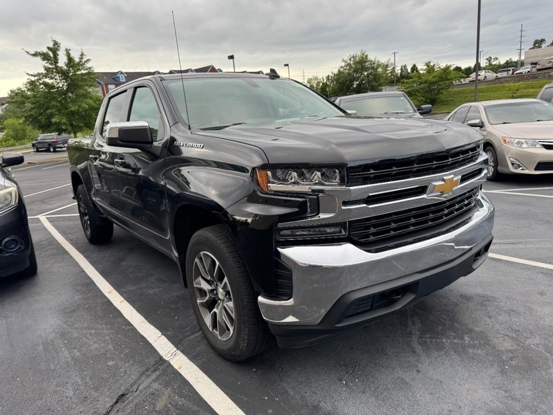 Chevrolet Silverado 1500 LTD Vehicle Image 04