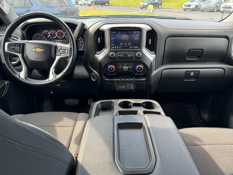 Chevrolet Silverado 1500 LTD Vehicle Image 11