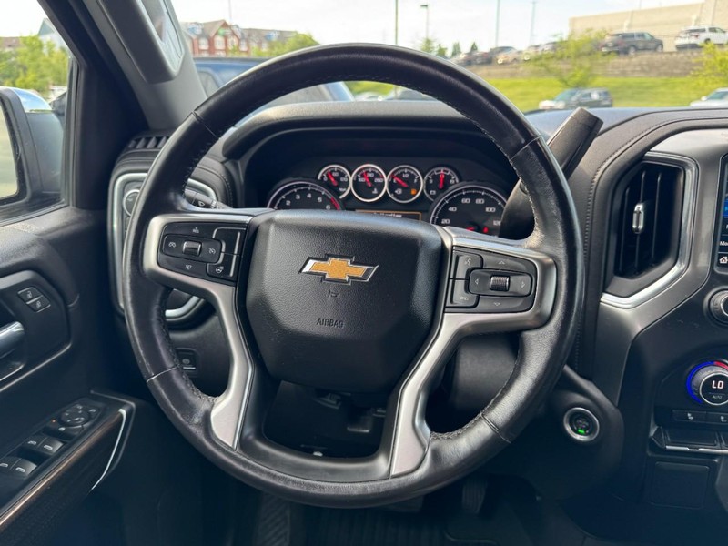 Chevrolet Silverado 1500 LTD Vehicle Image 12