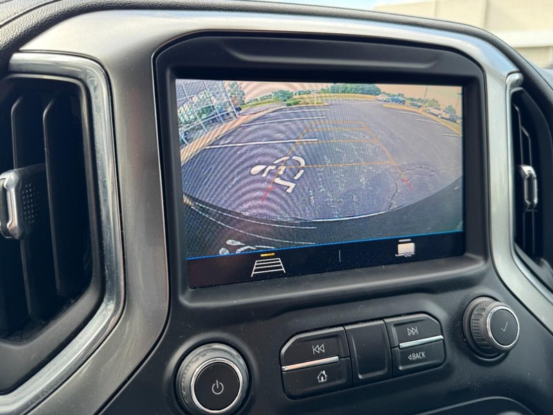 Chevrolet Silverado 1500 LTD Vehicle Image 21