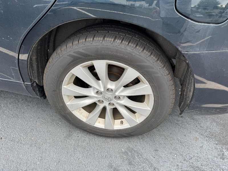 Toyota Venza Vehicle Image 05