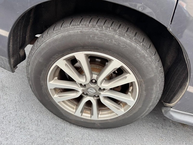 Nissan Pathfinder Vehicle Image 05