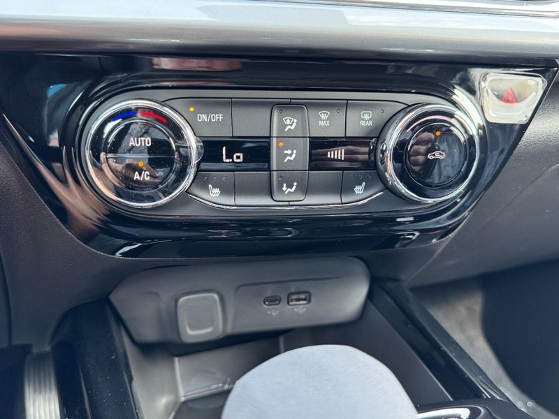 Chevrolet Trax Vehicle Image 11