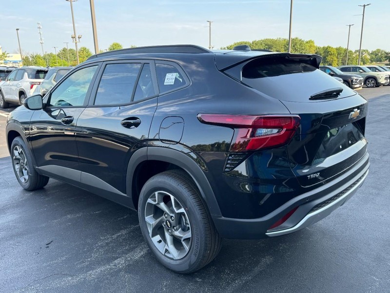 Chevrolet Trax Vehicle Image 04