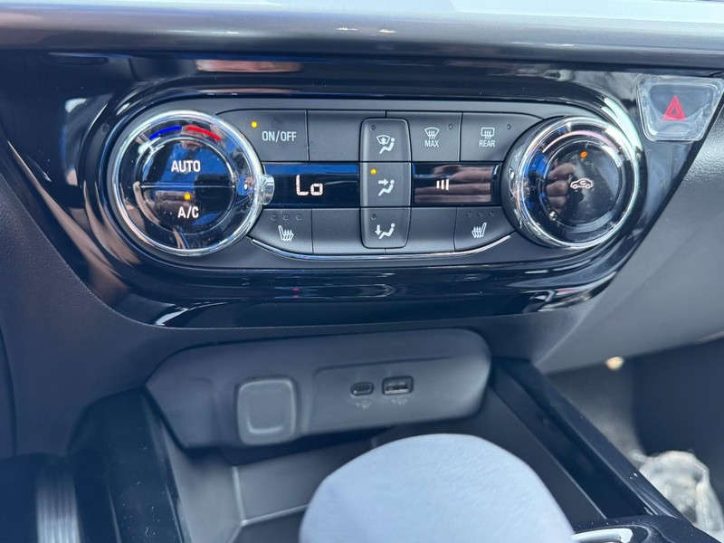 Chevrolet Trax Vehicle Image 10