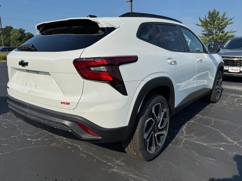 Chevrolet Trax Vehicle Image 03