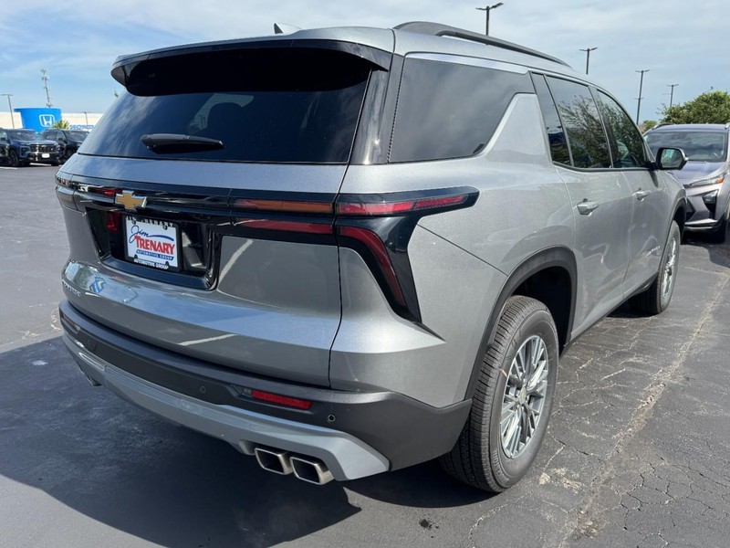 Chevrolet Traverse Vehicle Image 03