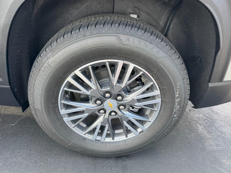 Chevrolet Traverse Vehicle Image 06