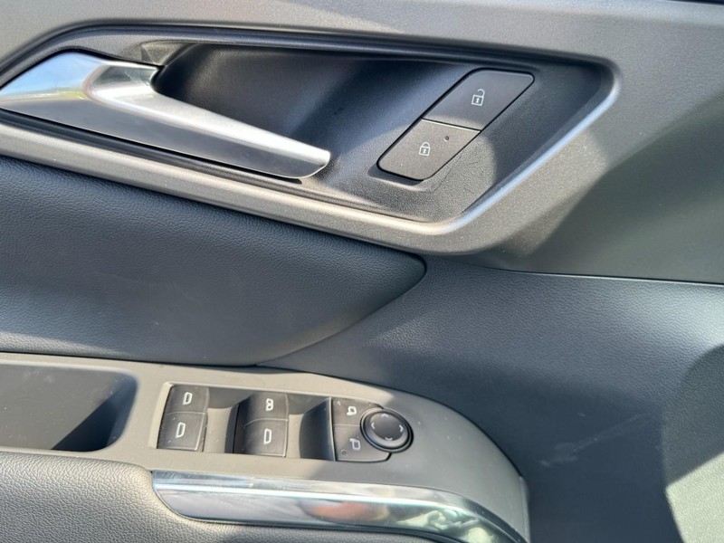 Chevrolet Traverse Vehicle Image 11