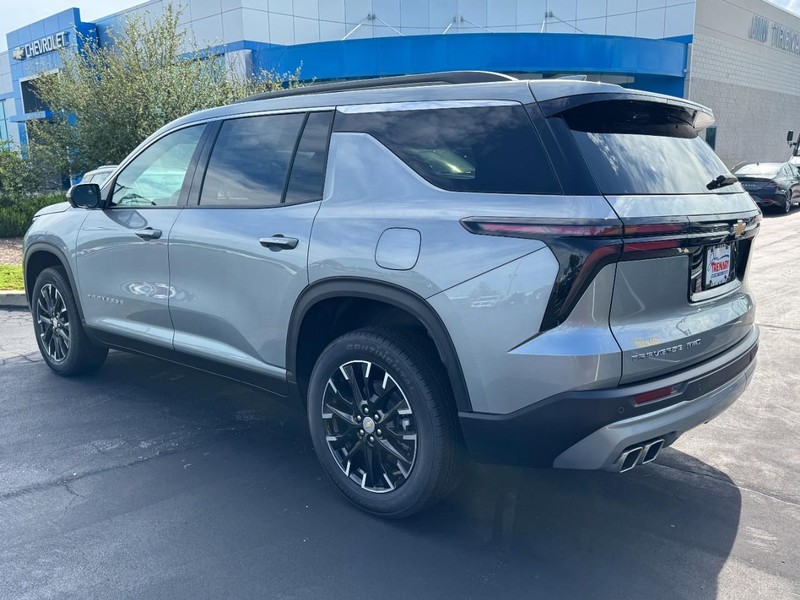 Chevrolet Traverse Vehicle Image 05