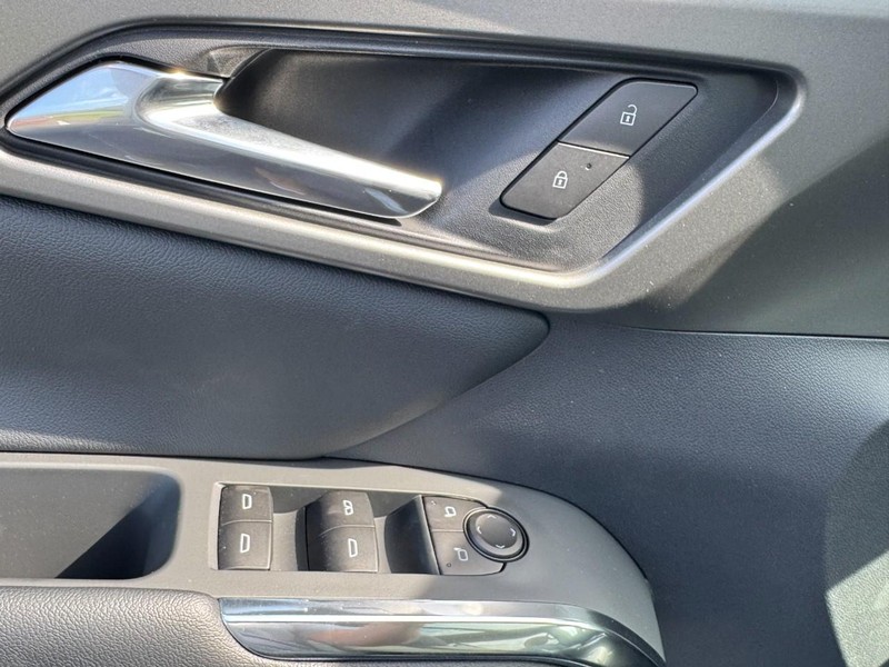 Chevrolet Traverse Vehicle Image 11