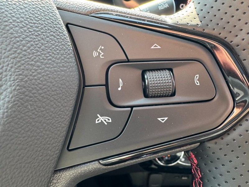 Chevrolet Trax Vehicle Image 11