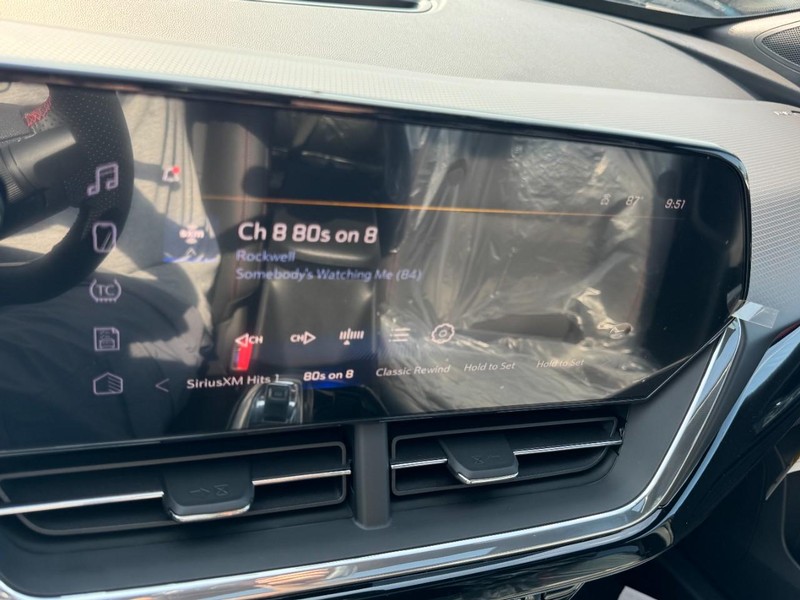 Chevrolet Trax Vehicle Image 13