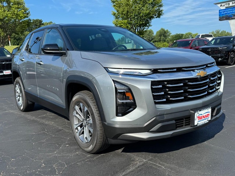Chevrolet Equinox Vehicle Image 02