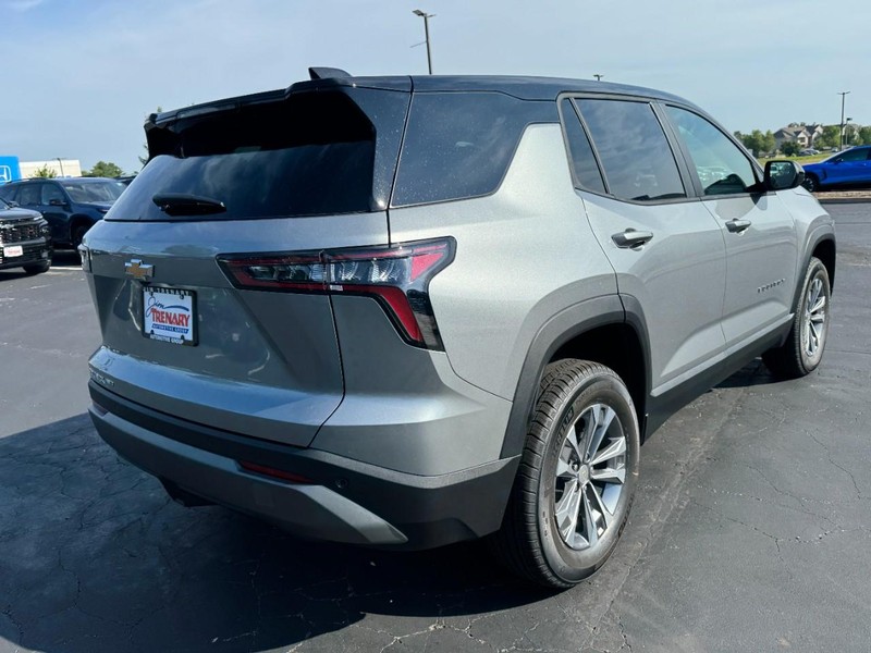 Chevrolet Equinox Vehicle Image 03