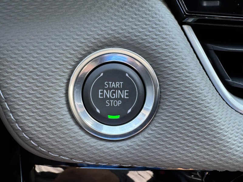 Chevrolet Equinox Vehicle Image 17