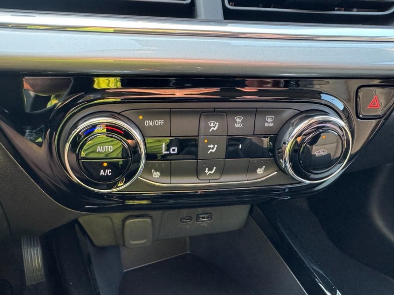 Chevrolet Trax Vehicle Image 13