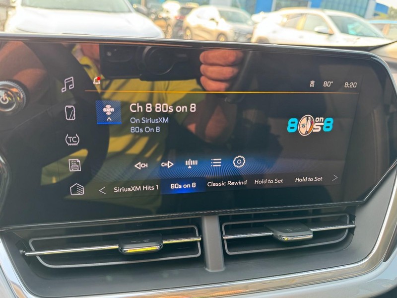Chevrolet Trax Vehicle Image 14