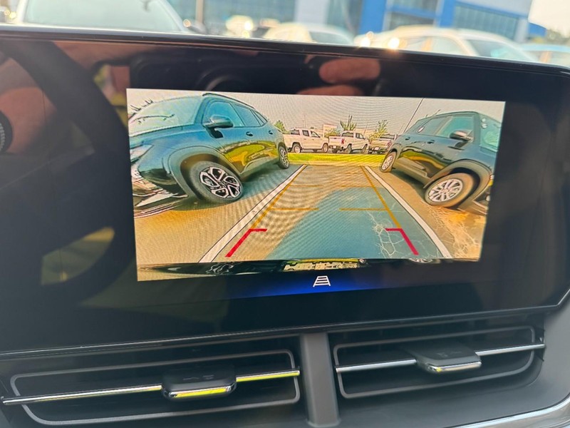 Chevrolet Trax Vehicle Image 15
