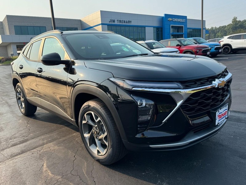 Chevrolet Trax Vehicle Image 02