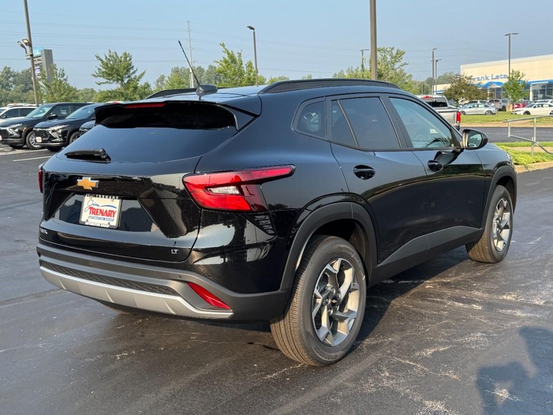 Chevrolet Trax Vehicle Image 03
