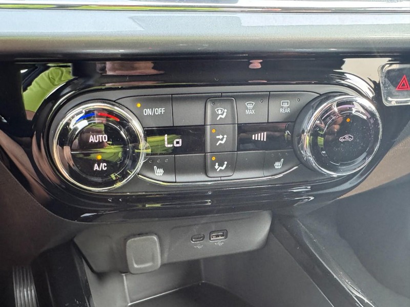 Chevrolet Trax Vehicle Image 13
