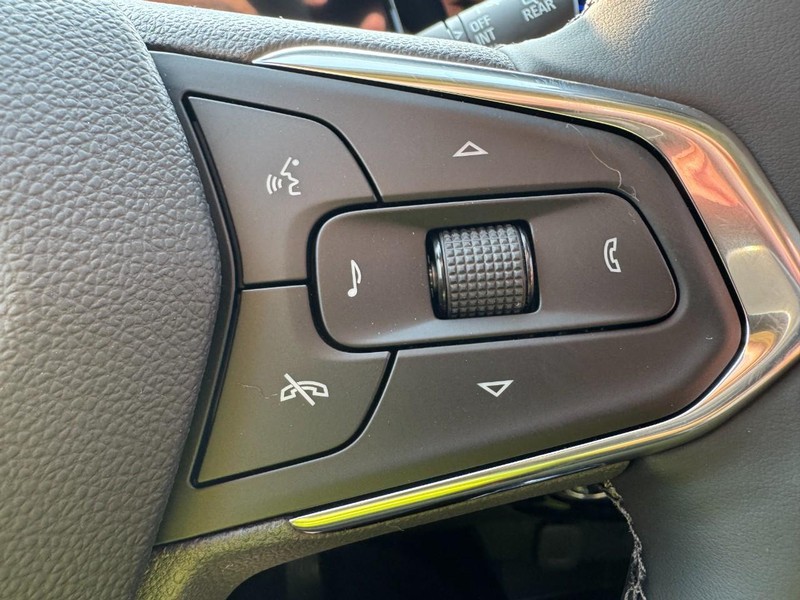 Chevrolet Trax Vehicle Image 12