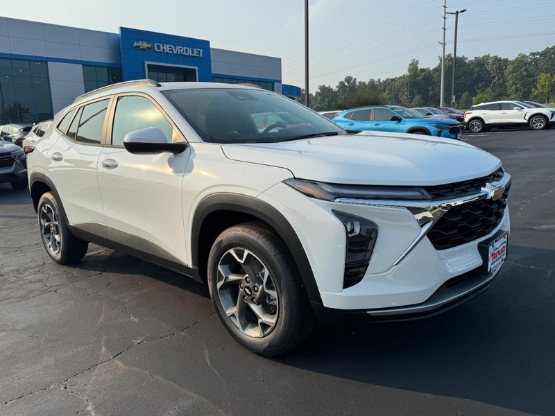 Chevrolet Trax Vehicle Image 02