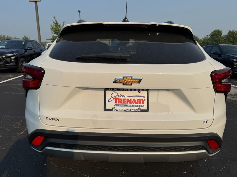 Chevrolet Trax Vehicle Image 04