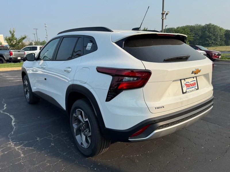Chevrolet Trax Vehicle Image 05