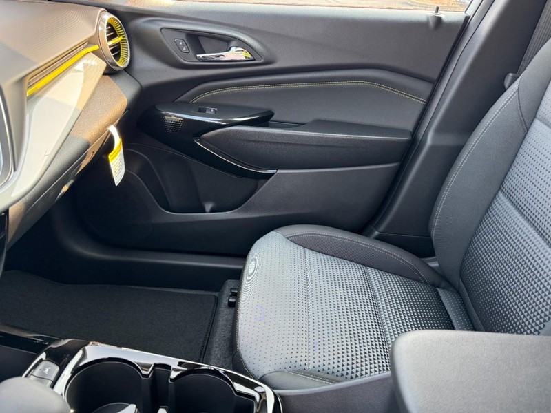 Chevrolet Trax Vehicle Image 08