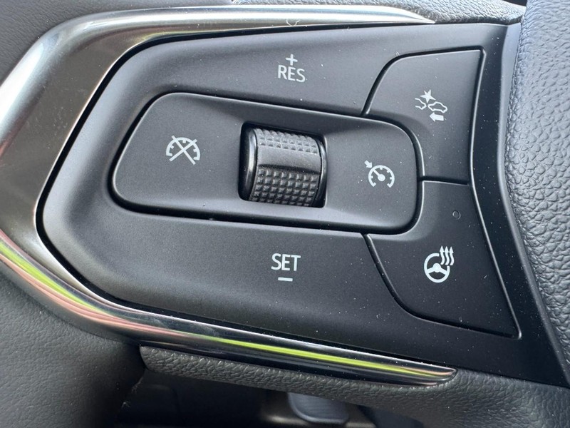 Chevrolet Trax Vehicle Image 11