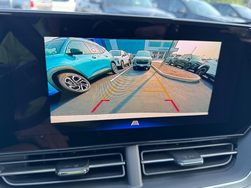 Chevrolet Trax Vehicle Image 15
