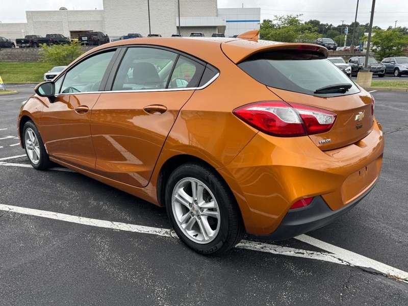 Chevrolet Cruze Vehicle Image 05