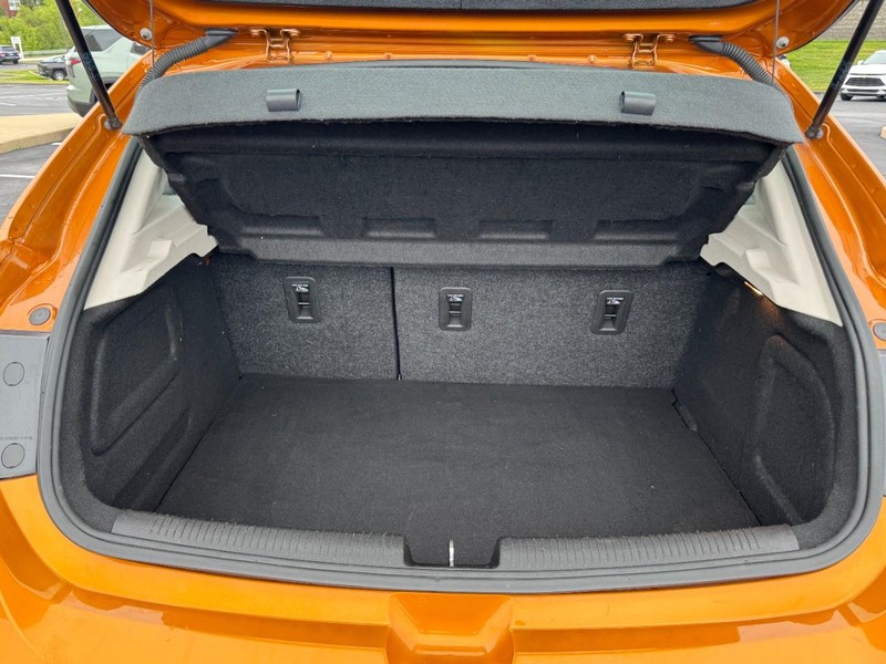Chevrolet Cruze Vehicle Image 06