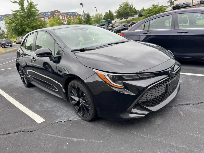 Toyota Corolla Hatchback Vehicle Image 04