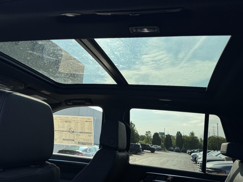 Chevrolet Tahoe Vehicle Image 06