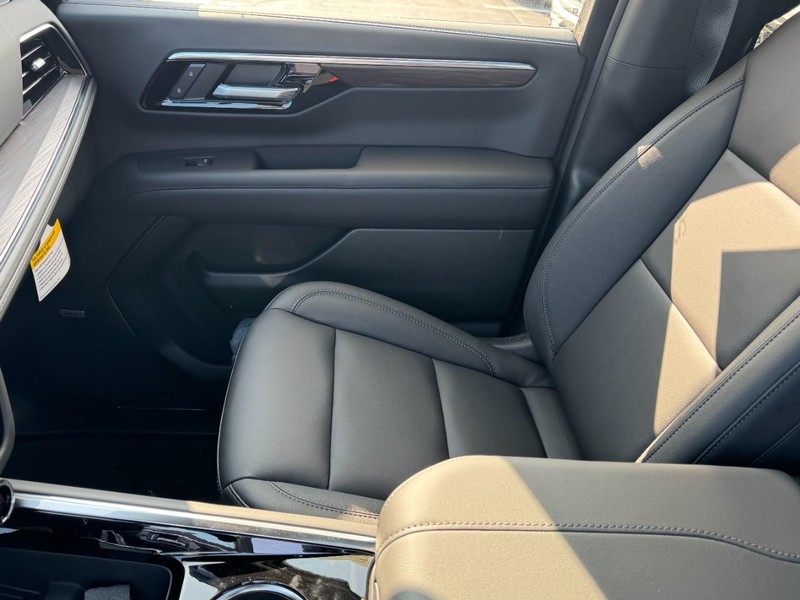 Chevrolet Tahoe Vehicle Image 10